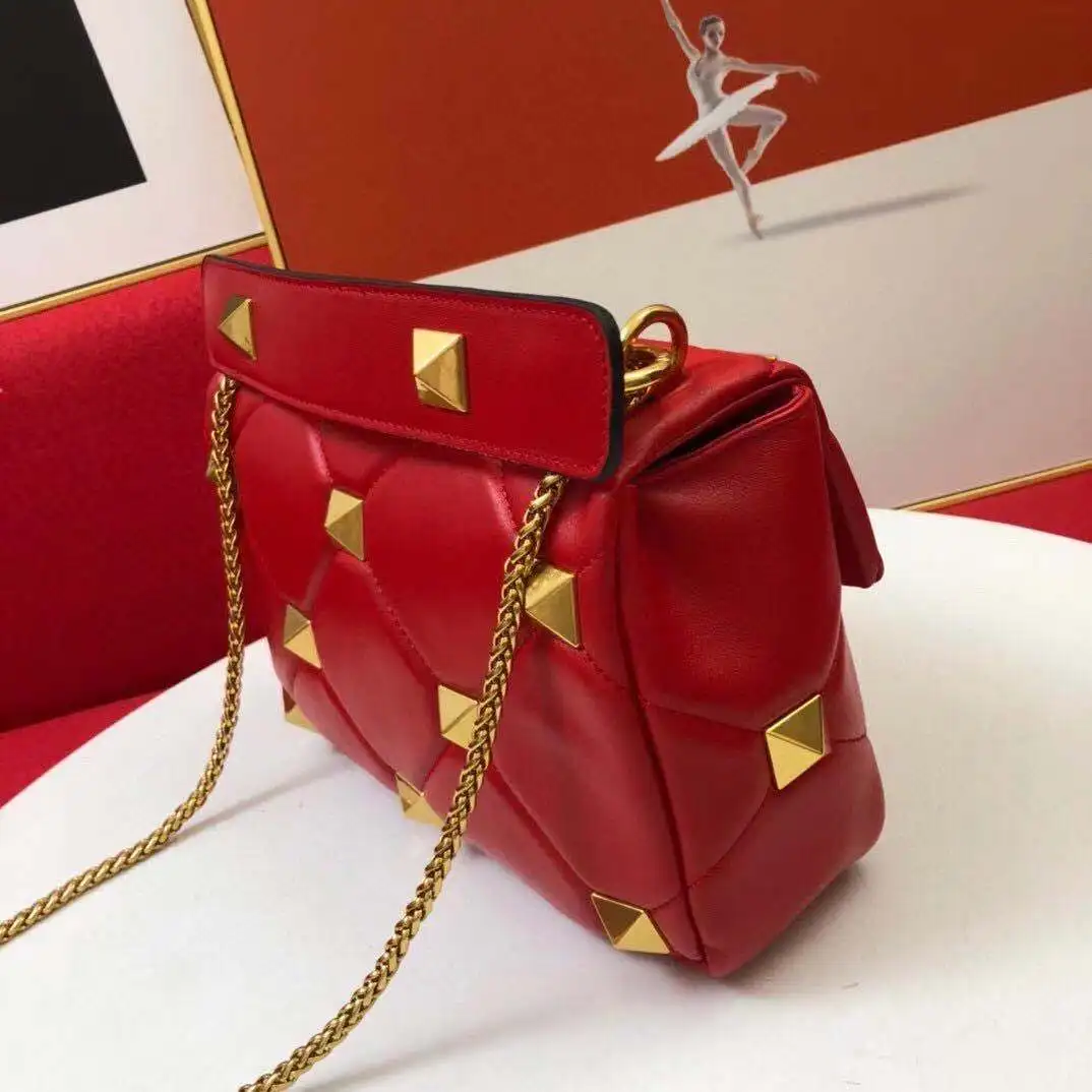 

2021Brand Handbag Female Golden Rivet Luxury Flap Bag With Cross-Body Chains European Style Ladies Favorite Gift