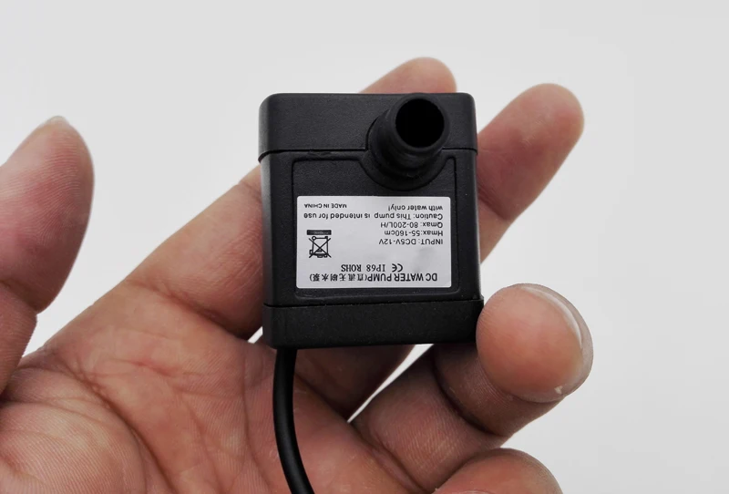 

High quality DC5~12V 150~280L/h mini submersible water pump for diving