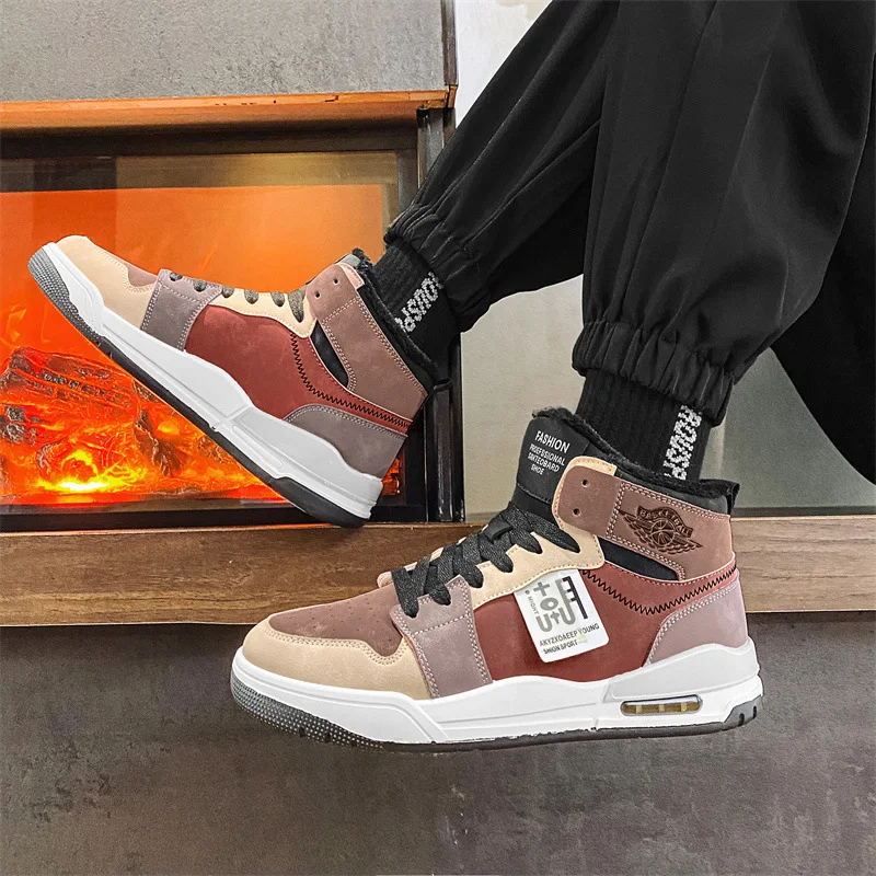 

2022 Winter New Men Warm Sneakers Street Style Trend Flat Skateboard Shoes Plush Boots Men Vulcanize Shoes