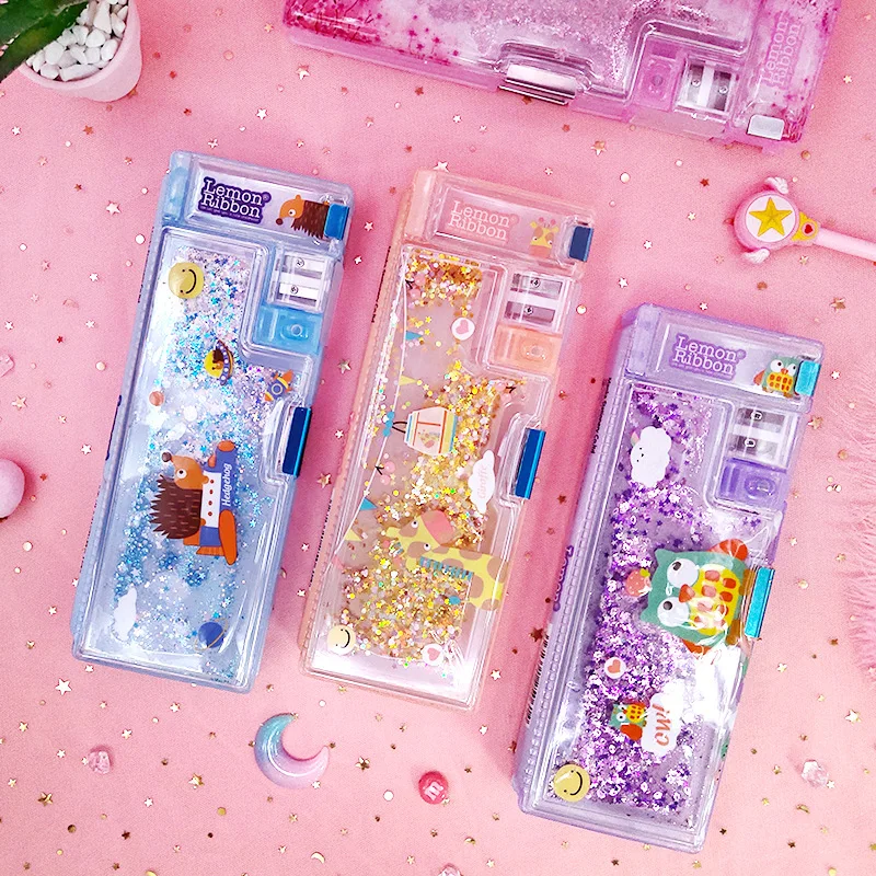 

Многофункциональный пластиковый чехол для карандашей с сыпучим песком и флэш-порошком, мультяшный пенал с точилкой для карандашей, канцеля...