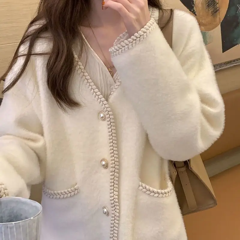 

Женский кардиган на пуговицах, молочно-белый Свободный кардиган в Корейском стиле с золотым шелковым плетеным краем, элегантное тонкое пал...