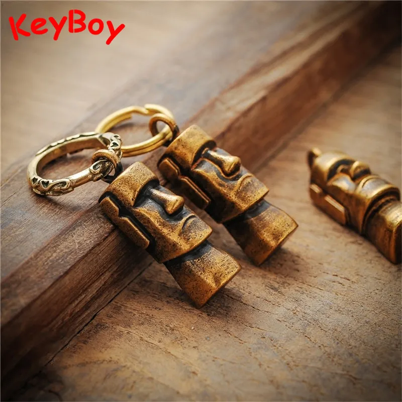 Pure Copper Easter Island Stone Man Mask Keychain Pendants Handmade Vintage Brass Watchman Motorcycle Key Chains Hanging Jewelry
