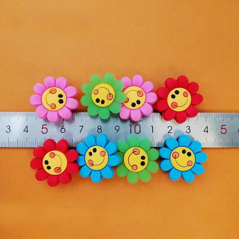 Фото Single Promotion 1Pcs Charm And Beautiful Flowers PVC Shoe Strap Garden Accessories Buckle Wristband Children's Party Gift Обувь Single Promotion 1Pcs Charm And Beautiful Flowers PVC Shoe Strap Garden Accessories Buckle Wristband Children's Party Gift Обувь