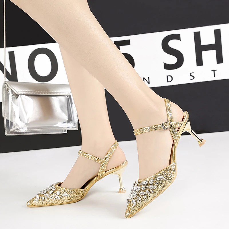 Золотистые пикантные босоножки на высоком каблуке со стразами вечерние туфли