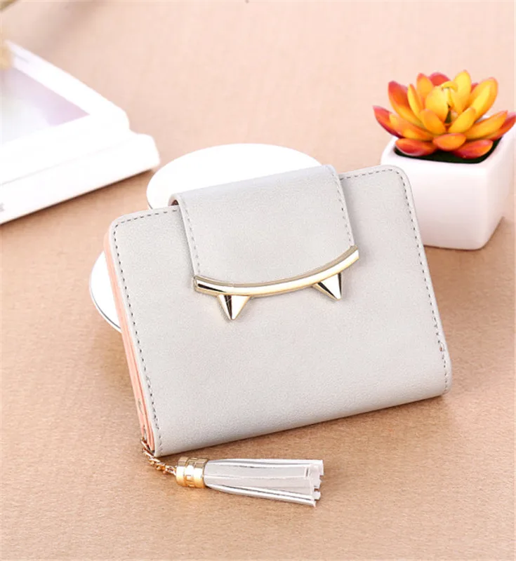 

2020 Cute Cat Ears Leather Vintage Tassel Women Wallet Luxury Brand Famous Short Mini Womens Wallets And Purses For Credit Cards