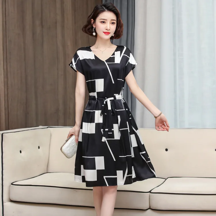

Silk dress women's 2021 Xiaxin short plaid waist Hangzhou silk Plaid silk skirt