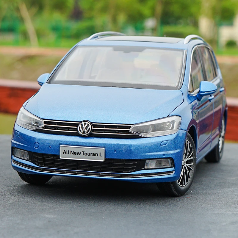 1:18 VW TOURAN L MPV литой автомобиль из сплава модели игрушки металлические автомобилей