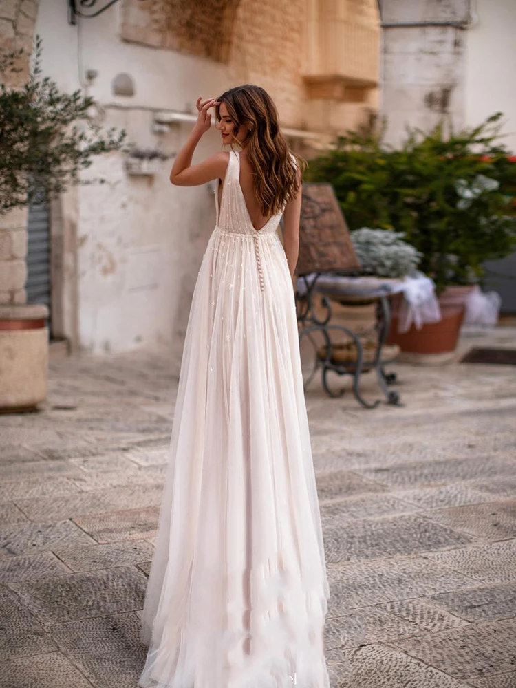 

YILIBER Lace wedding dress v-neck beautiful sleeveless wedding gown small floral pink backless buttons lace tailing