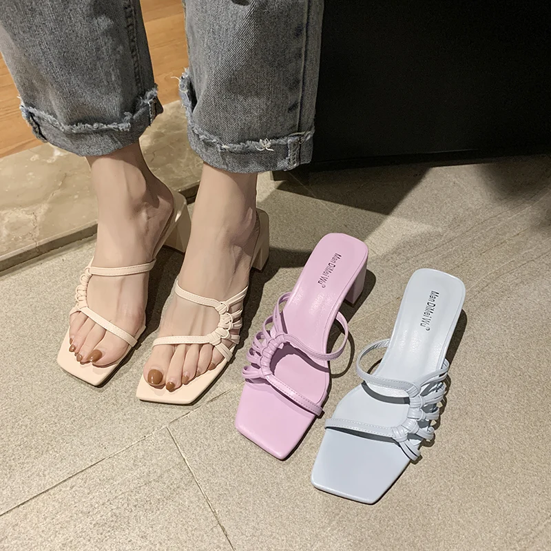 

2021 Square heel Shoes Woman's Slippers Slides Fashion Med Heeled Mules Cross-Tied Block 2021 Luxury High Rome PU Rubber Hoof