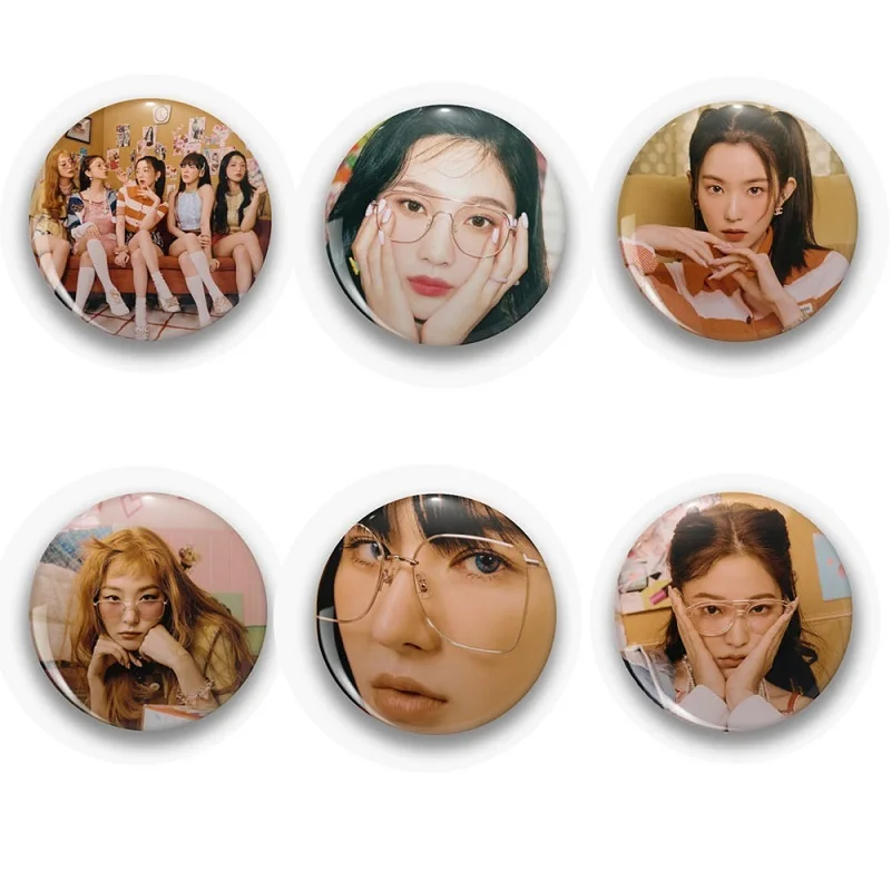 

KPOP RED VELVET New Album QUEENDOM Badge RedBeibei BroochBadge Accessories IRENE Korea Group Retro