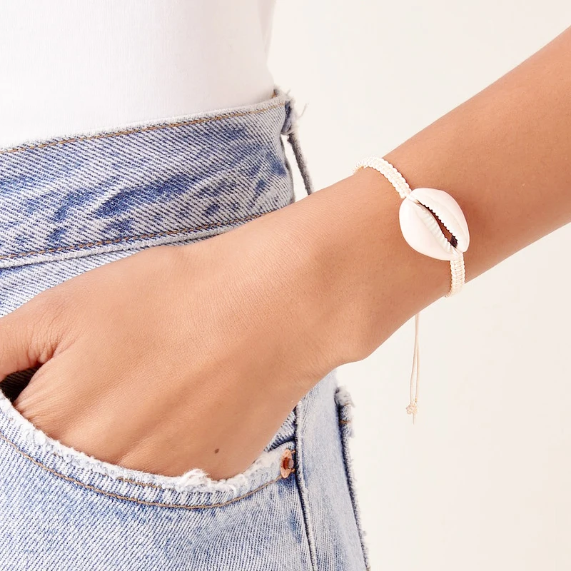 Стильный браслет из воскового шнура с плетением из ракушек, простой ручной работы, классическое пляжное украшение, регулируемое женское кольцо.