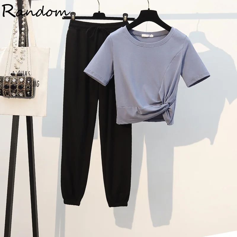 

Plus Size Clothes