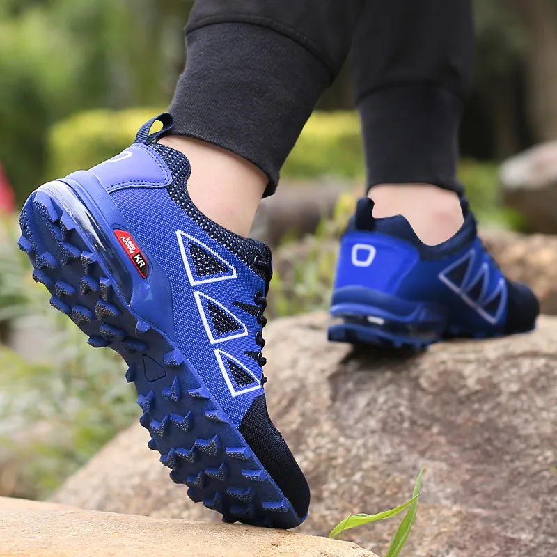 

New 2021 Trend Desert Men's Hiking Shoes Luxurious Men Casual Breathable Handmade Light Sneakers Camping High Quality Low Cut