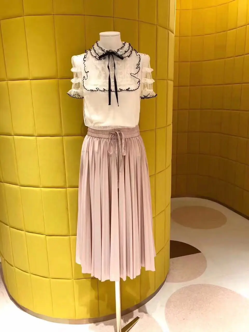 

Women's Pleated Skirt High Waist Casual Lace Up Sweet Lady Solid Color Mid Skirt