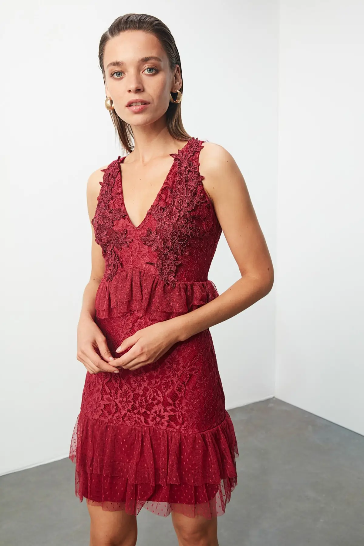

Trendyol Applique Detail Lace Dress TPRSS20EL0336