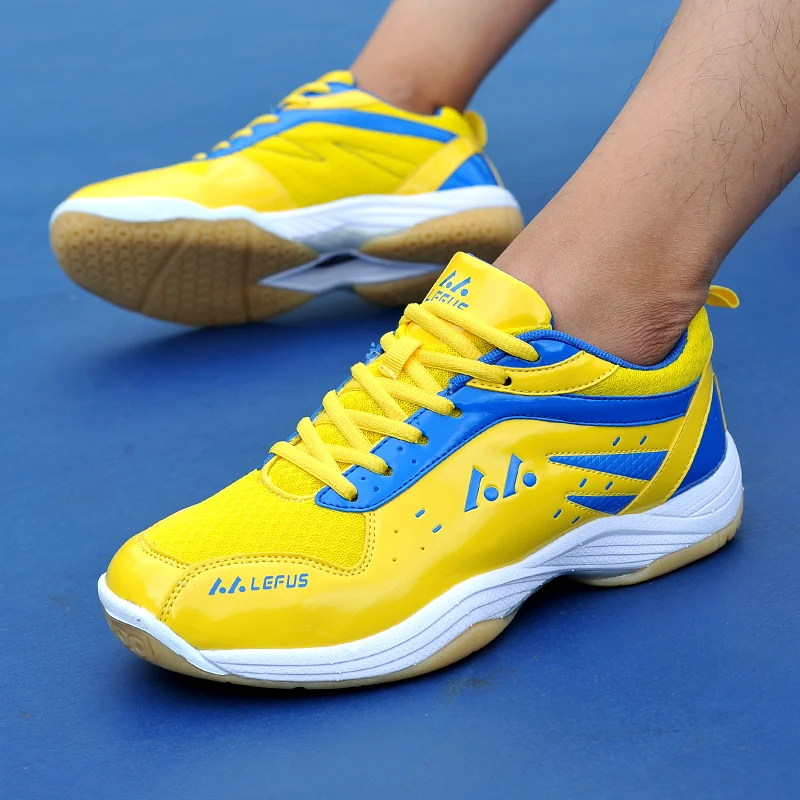 

Fcpolli Men and Women Badminton Shoes Yellow White Big boy Indoor Court Shoes Hard-Wearing Table Tennis Shoes Non-Slip Sneakers