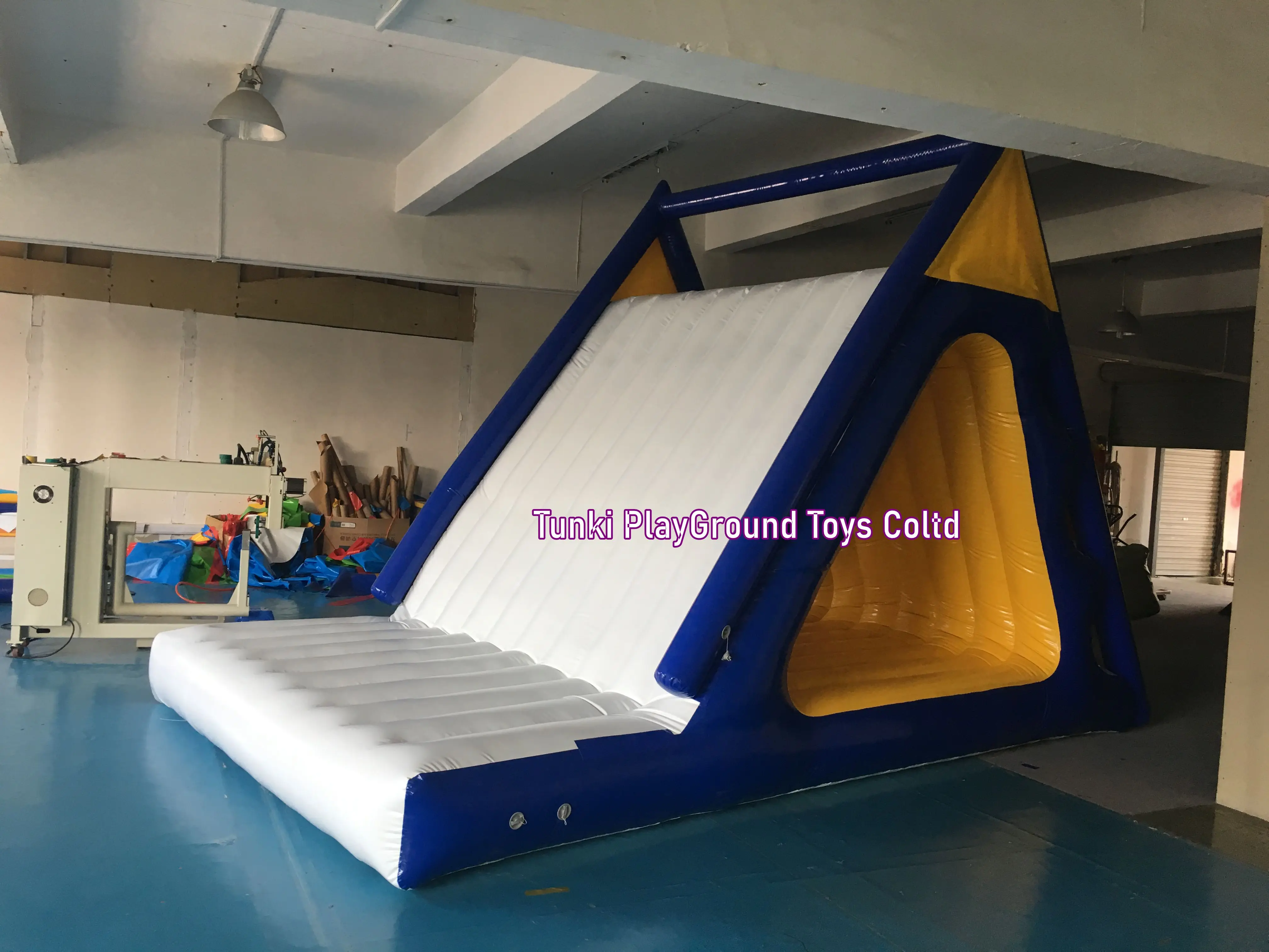 Маленькая надувная горка айсберга|Оборудование для водных развлечений| |