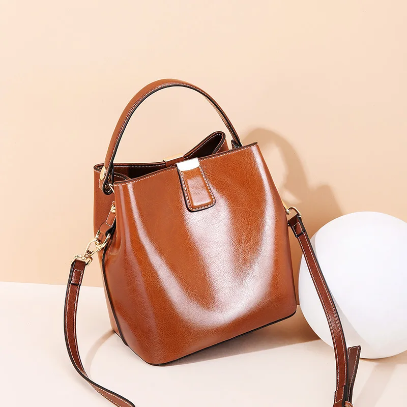 

Cow Leather Women Bucket Bags 2022 New Luxury Designer Brand Retro Simplify One Shoulder Bags Ladies Boutique Dating Handbags Cc