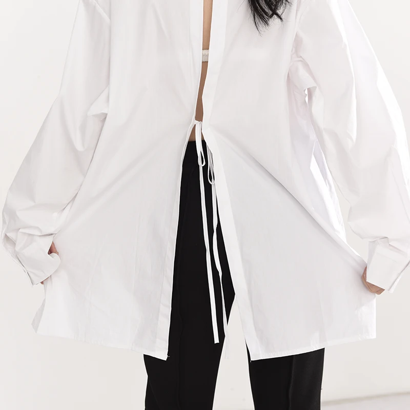 

[EAM] Women Back Vent White Big Size Blouse New Lapel Long Sleeve Loose Fit Shirt Fashion Tide Spring Autumn 2021 1DB01000