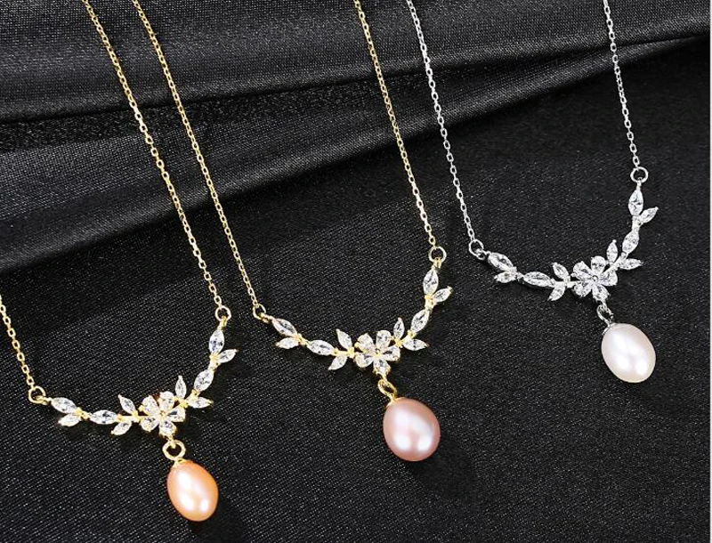 Цепочка с подвеской в виде цветка из серебра 925 пробы натуральным пресноводным