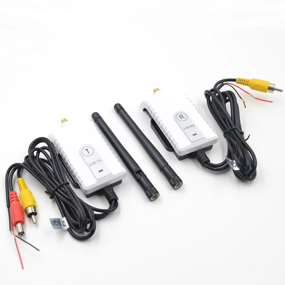 $141.93 New Arrival!Wireless transmitter and receiver for Wireless Car Backup Camera For Bus Truck Car