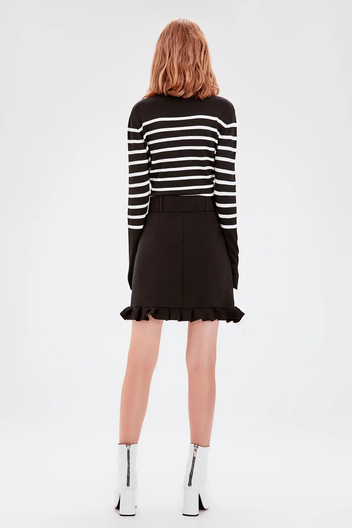 Trendyol с черным пояском юбка деталями TWOAW20ET0096 |