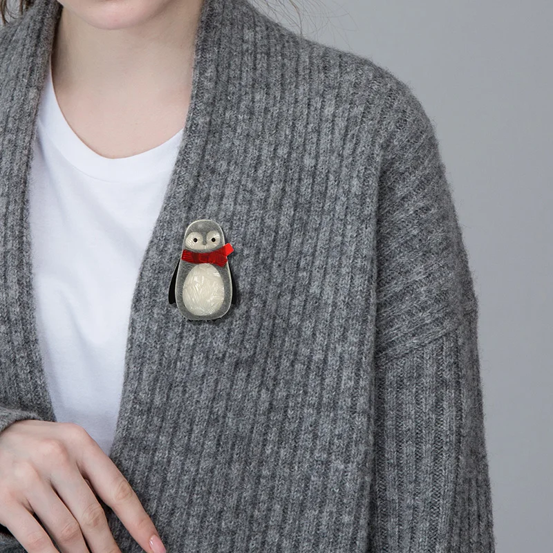 Blucome Handmade Acrylic Pig Penguin Brooches For Women Child New Year's Gift Red Scarf Animal Cloth Accessories Harajuku Brooch |