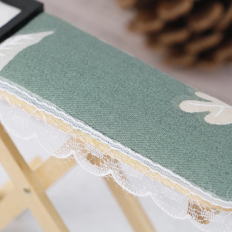 

1 Set 1:12 scale Mini Lace Iron Ironing Board Dollhouse Furniture For Dollhouse Decals RANDOM PARTERN new