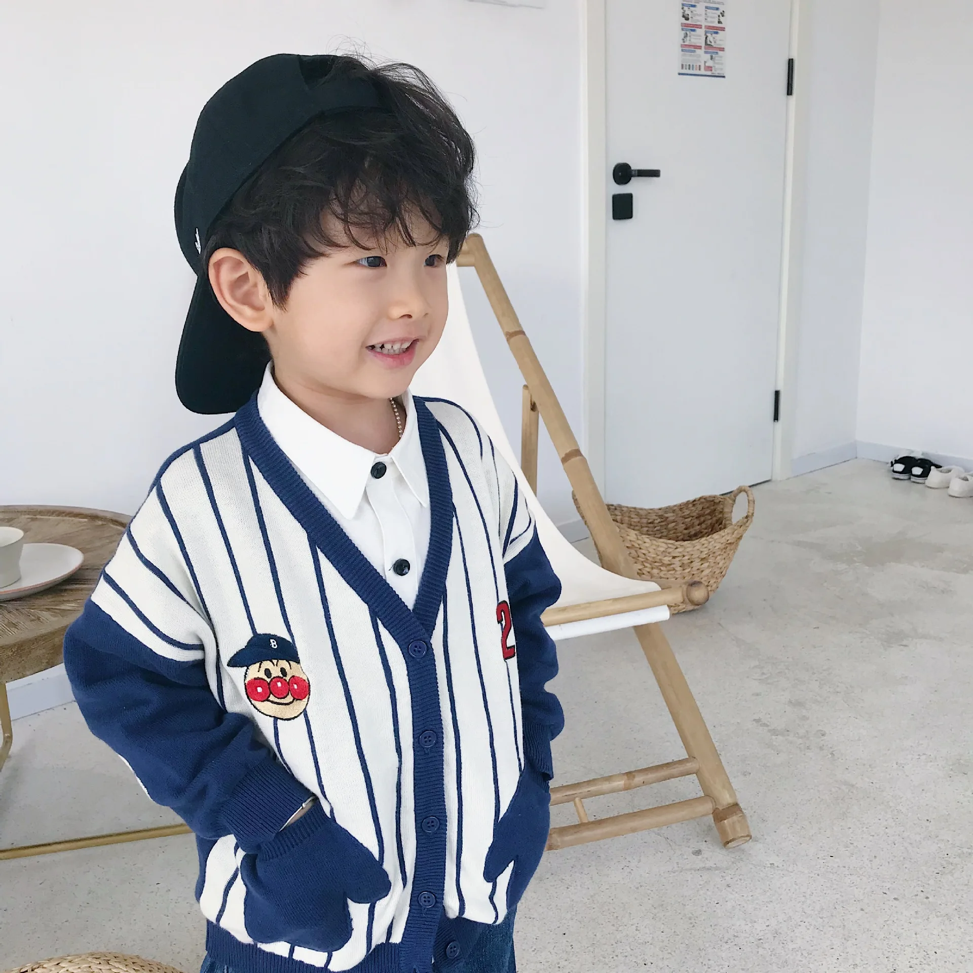 Милый полосатый кардиган в бейсбольном стиле для мальчиков и девочек свитер