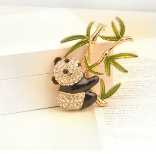 

New Fashion Rhinestone Panda Animal Gold-tone Brooch Pin Clear Crystal Cute Gift Women Accessories Lapel Womens