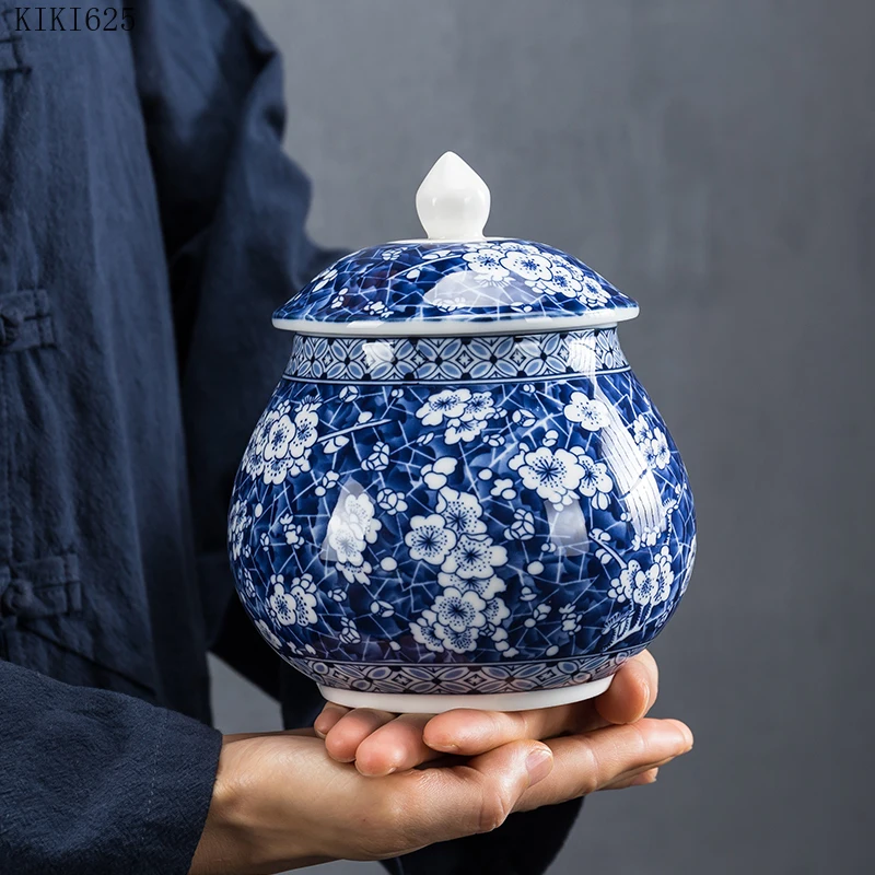 

Chinese Style Blue and White Porcelain Tea Caddy Household Candy Nut Sealed Storage Jar Art Ceramic Storage Jar Home Decoration