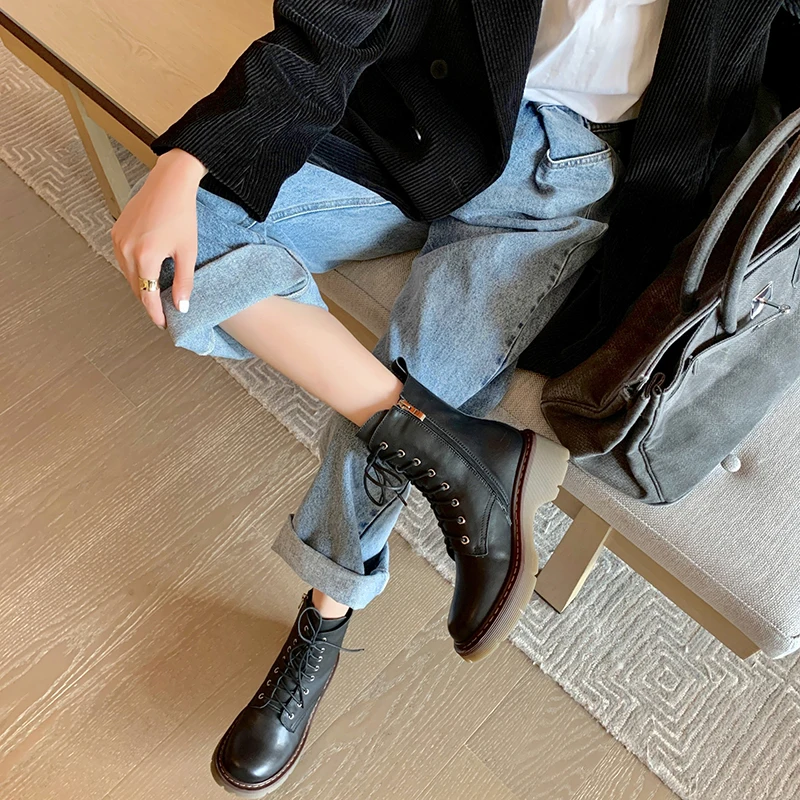 

Lace-up Genuine Leather Motorcycle Boots Women Thick Bottom Round Toe Shoes Women Heels Winter Warm lambswool Ankle Boots Women