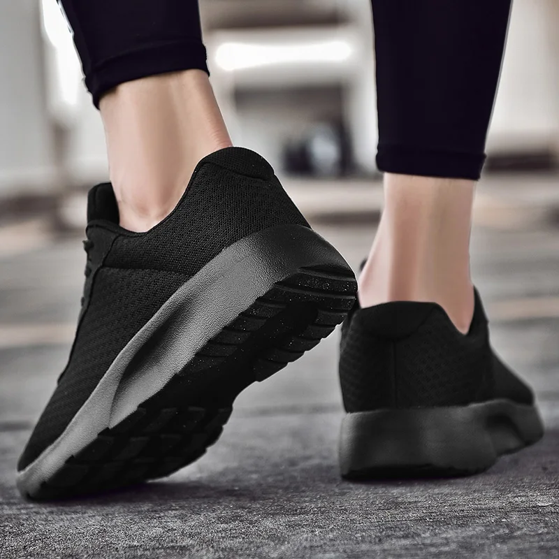 Кроссовки мужские сетчатые на шнуровке повседневная обувь дышащие вязаные