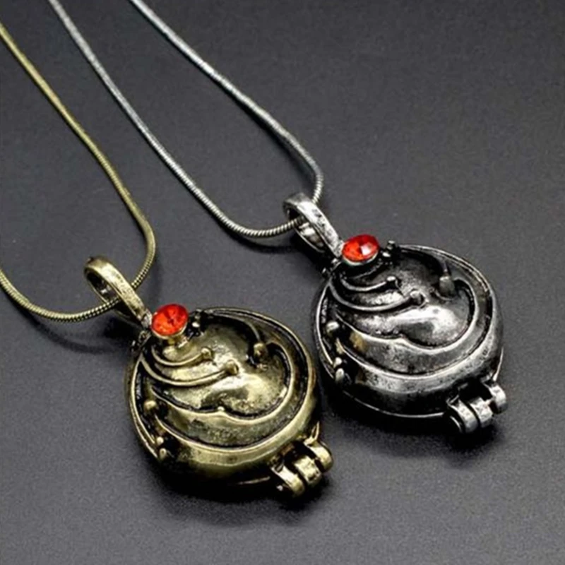 

The Vampire Diaries Necklace Elena Gilbert Vintage Fashion Vervain Verbena Pendant Photo Locket Jewelry For Men Women Accessorie