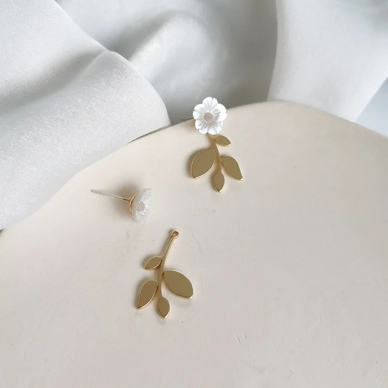 

S925 Silver Needle Fresh Earrings Lady Eloquent Earrings Metal Flower Shape Earrings Gentle Street Pot Women Earrings