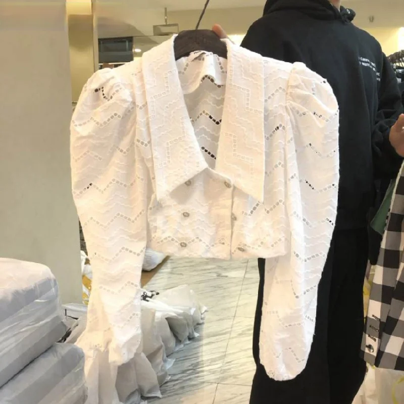 

2021 Womens Tops Korean Hollow-out Short Shirt New Chic Blusas Femme Puff Sleeve Double Breasted Blouses