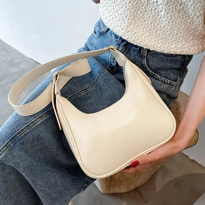 

Half Moon Design Small PU Leather Crossbody Bags for Women 2021 Summer Simple Shoulder Purses Lady Luxury Travel Handbags