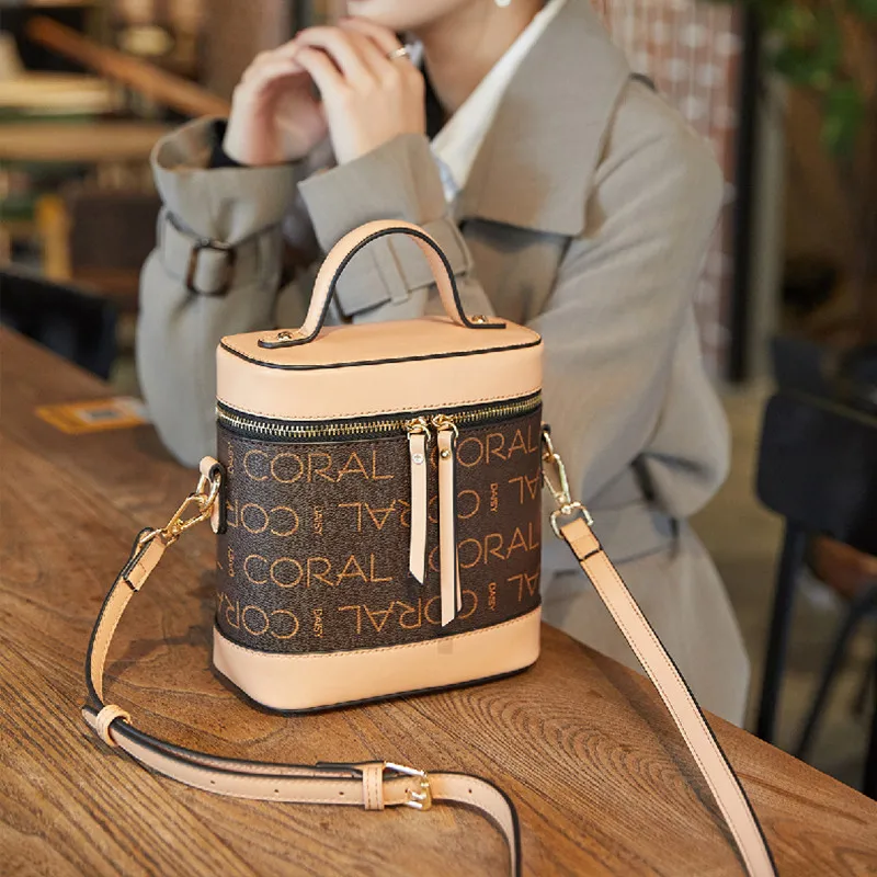 

Classical Printing Letter Crossbody Bag for Women Luxury Handbags Women Bags PVC Designer Purse and Handbags Channels Handbags