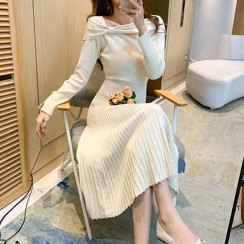 

LARCI Diagonal Collar Knitted Dress for Women 2021 Autumn and Winter Waist Slimming Inner Wear Base Long Sleeve Pleated Skirt