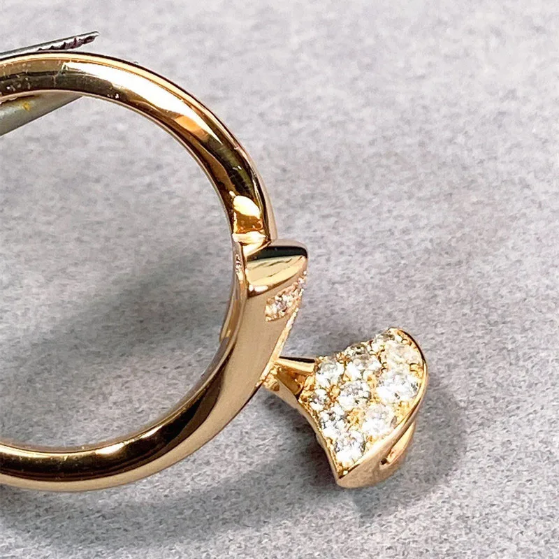 

Original Brand Fashion Ring Classic Luxury Single Ring Design Skirt Ring Charm Women's Jewelry