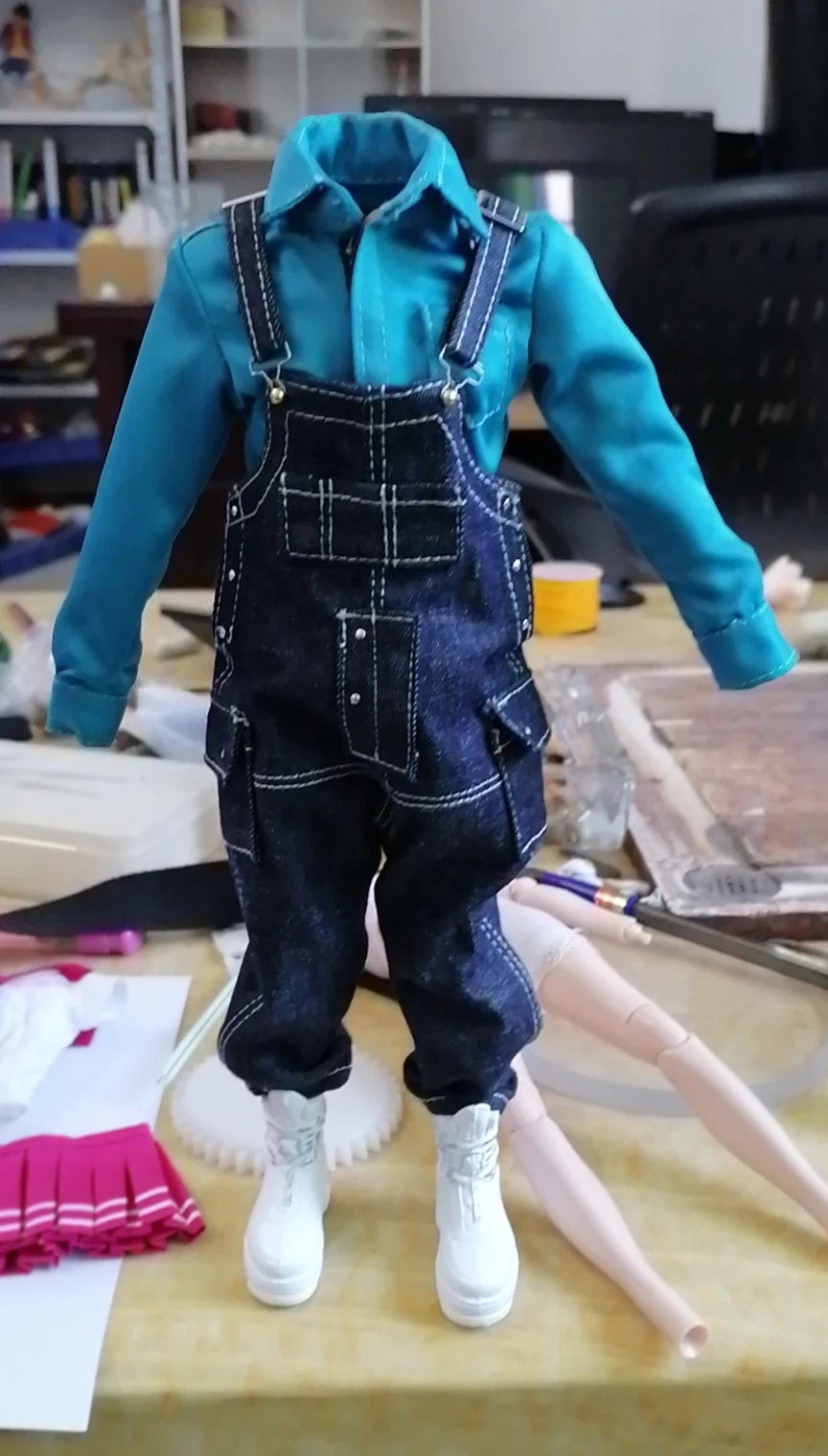 

1/6 Scale Fashion Suspenders Jeans Shirt Shoes Three-piece suit model, Suitable for 12-inch Doll Toys.