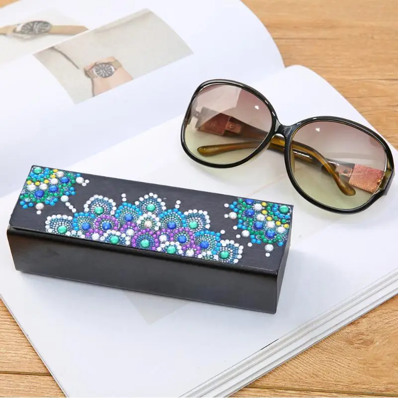 Сделай сам со стразами в виде СОСНОВЫХ ШИШЕК Кожа очки коробка для хранения