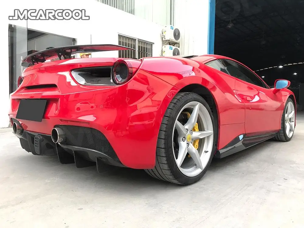 Декоративный чехол из углеродного волокна для заднего бампера Ferrari 488 N Style 2015-2018 -