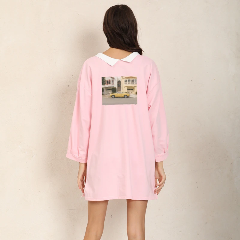 

Женское прямое платье-свитшот с принтом в виде автомобиля