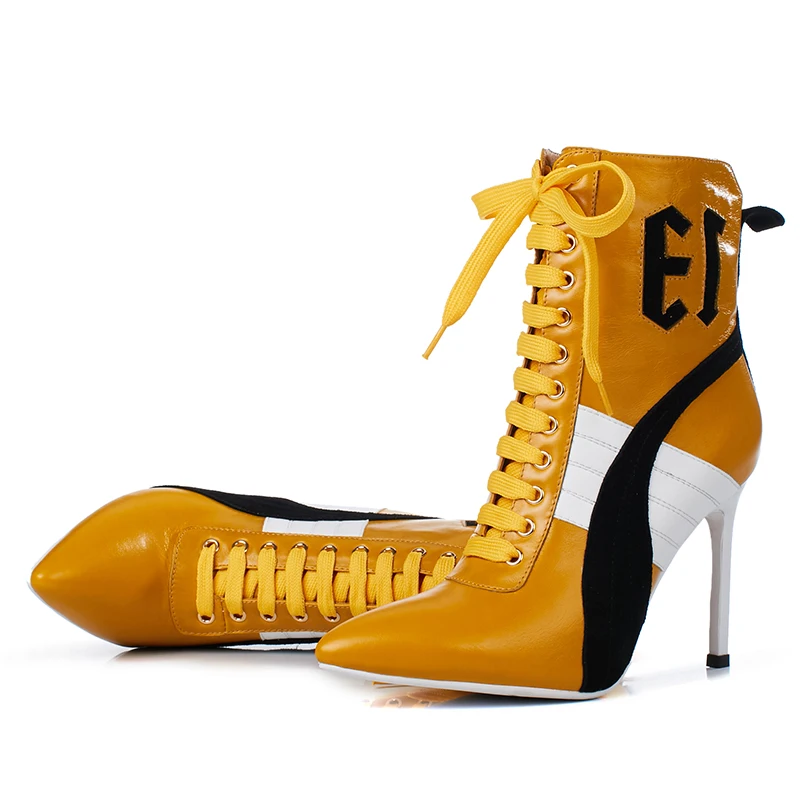 Женские ботинки с острым носком на шпильке из натуральной кожи очень высоком