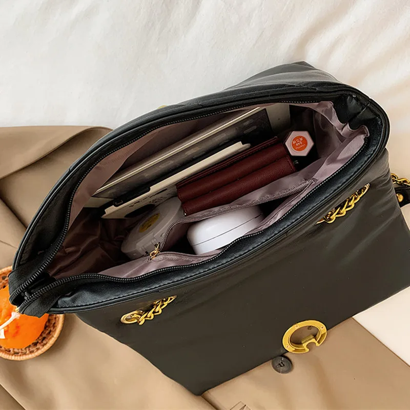 

DikizFly 2020 New Chains Women Bag PU Leather Shoulder Bags Large Capacity Crossbody Bags For Women Messenger Bag Black Handbag