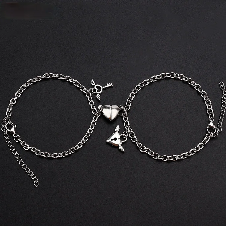 

2021 New Titanium Steel Lovers Bracelet Simple Heart Magnet Phase Lock Key Men's and Women's Bracelet Angel Wing Pendant Jewelry