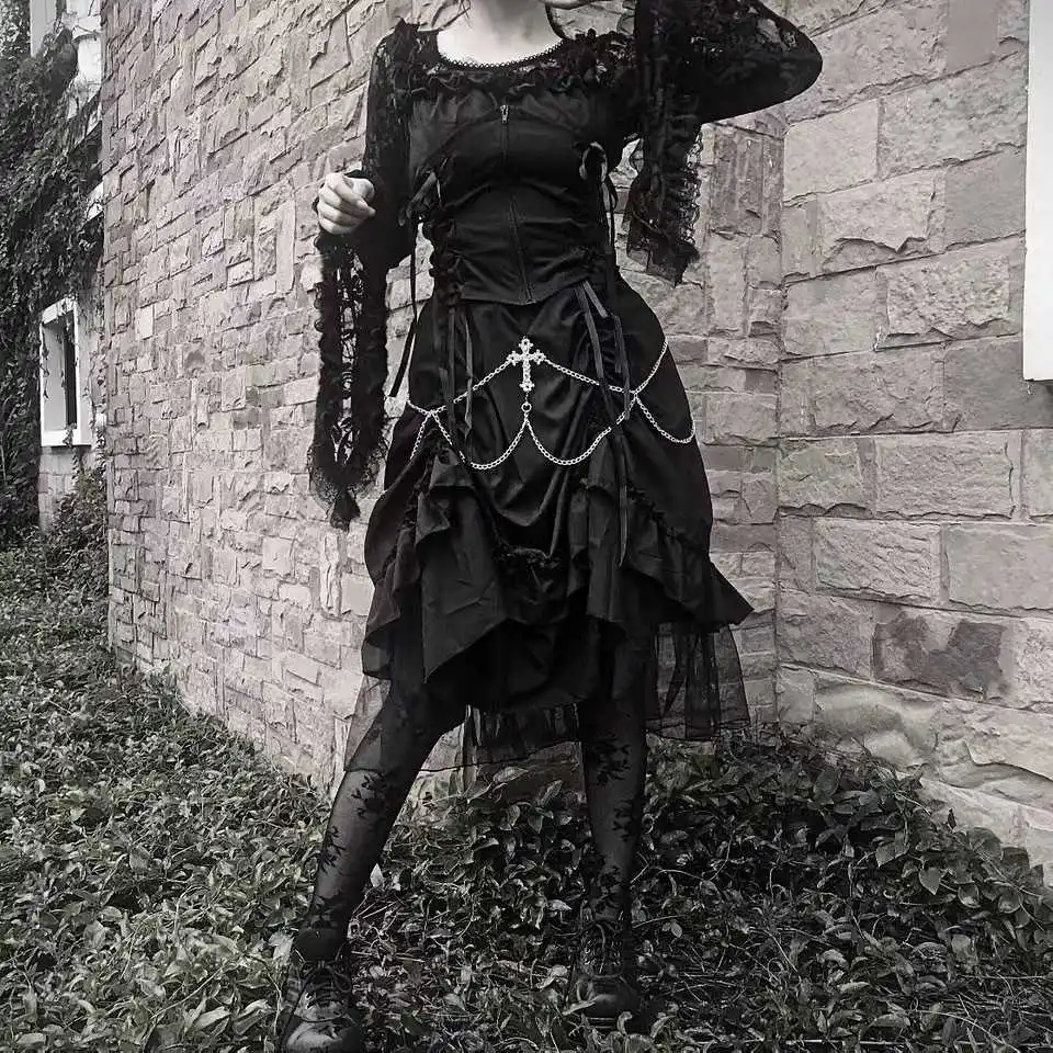 Готическое сексуальное кружевное женское платье на тонких бретелях с оборками