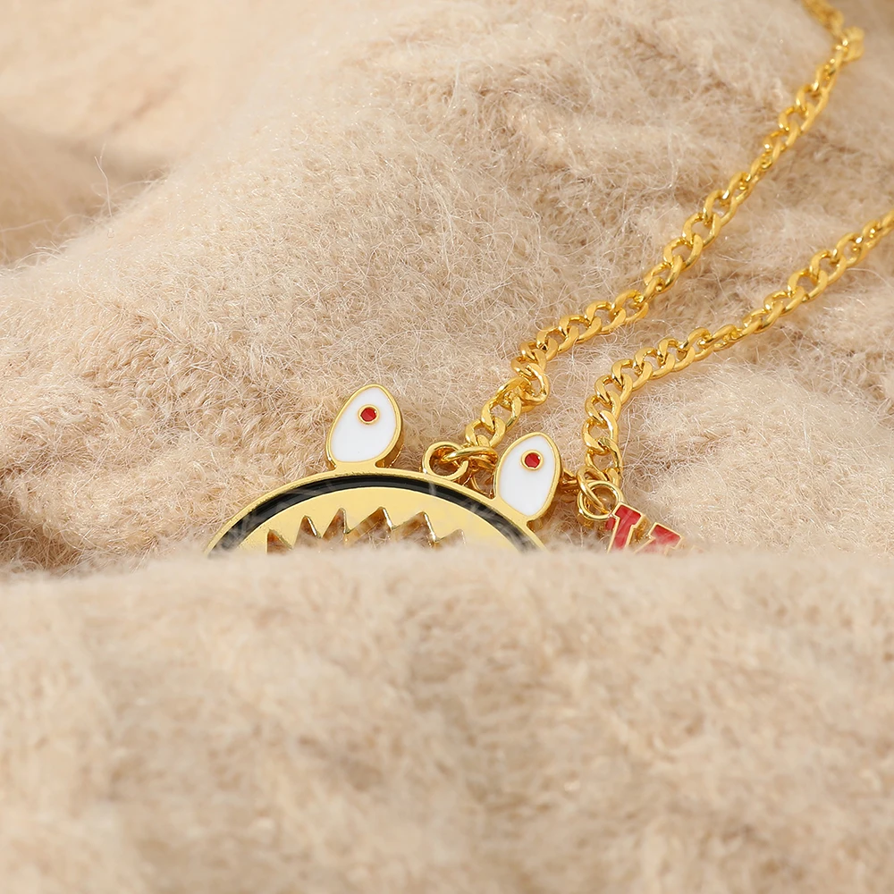 Цепочка с подвеской в виде надписи искусственная кожа |