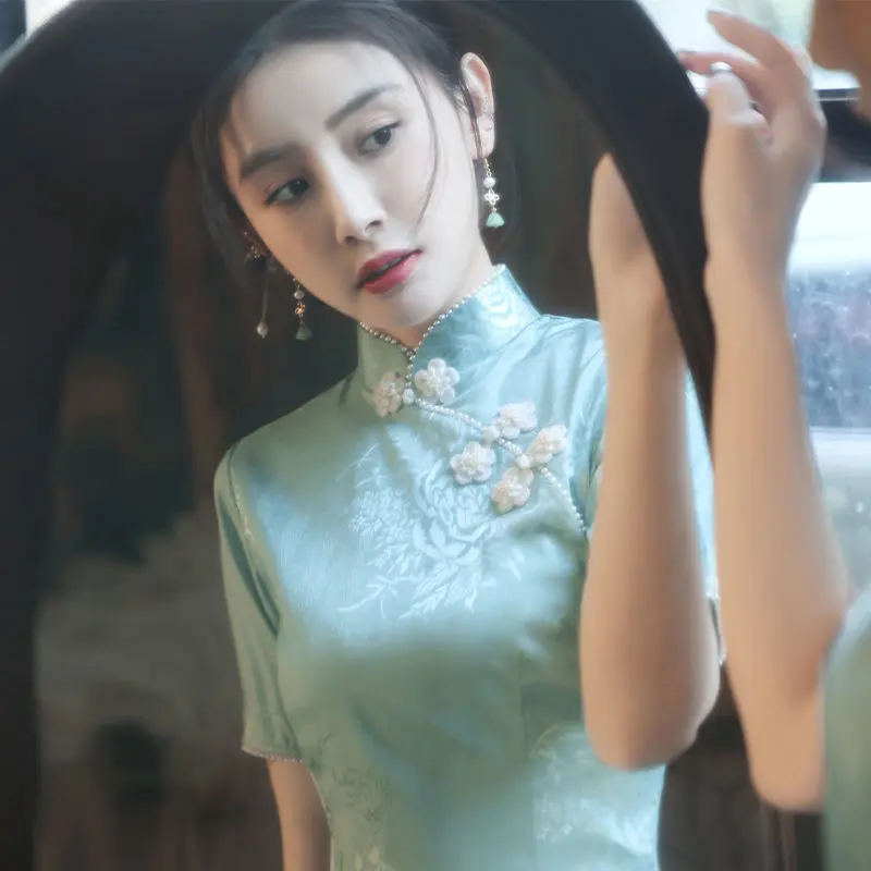 Женское облегающее платье средней длины элегантное винтажное зеленое в